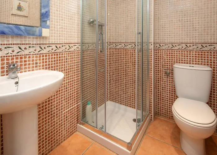 Aticos By Interhome شقة